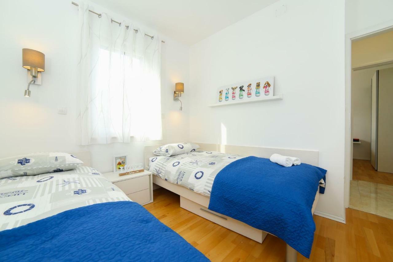 Amazing Luxury 4Star Apartment Laura Supetar Exterior foto